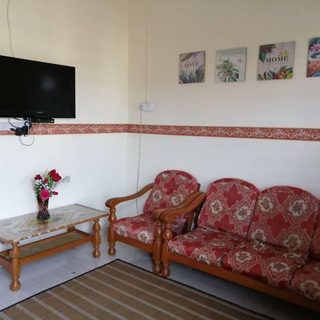 Homestay Ibu Пекан Екстер'єр фото
